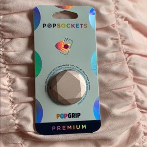 Rose gold poo socket